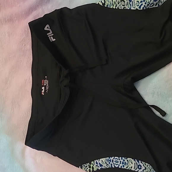 Fila Women's Medium Running Pants - Picture 2 of 5